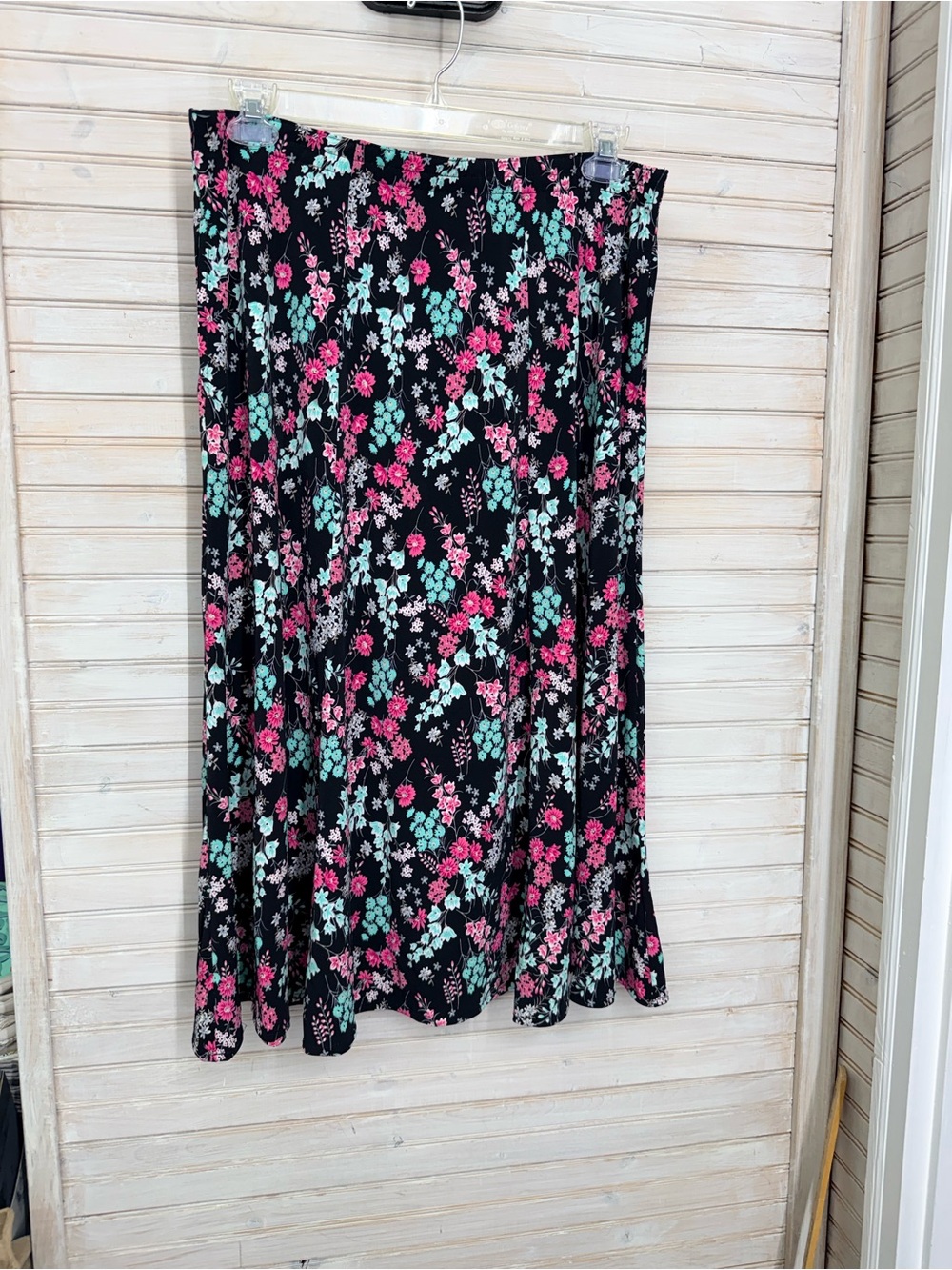 Black Floral A-Line Midi Skirt with Pink and Teal Blooms Women’s L NWOT